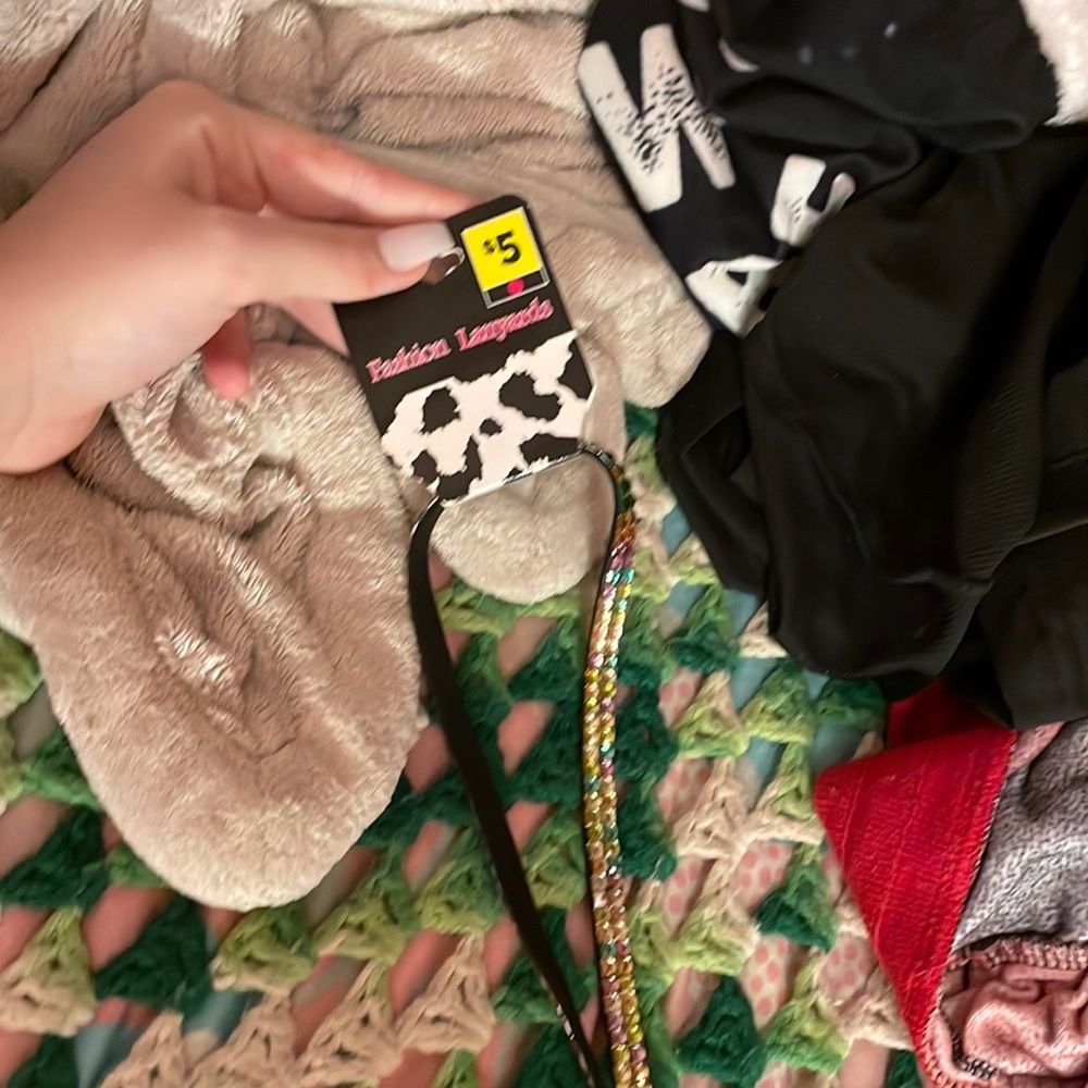 send me an email @katlinperkins0gmail.com if interested